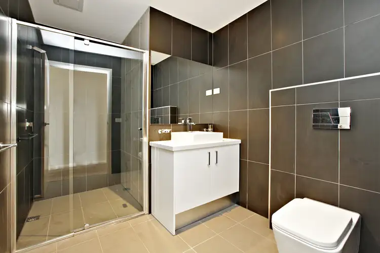 Fourth view of Homely apartment listing, 2/125 Raleigh Road, Maribyrnong VIC 3032