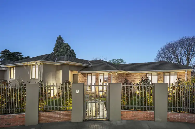 1/2 Eyre Court, Templestowe Lower VIC 3107