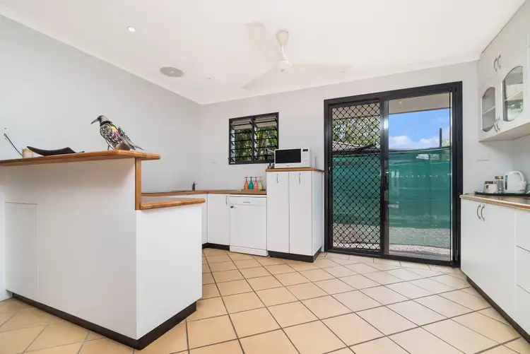 Fifth view of Homely house listing, 10 Edgeview Court, Leanyer NT 812