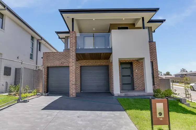 14 Hebe Terrace, Glenfield NSW 2167