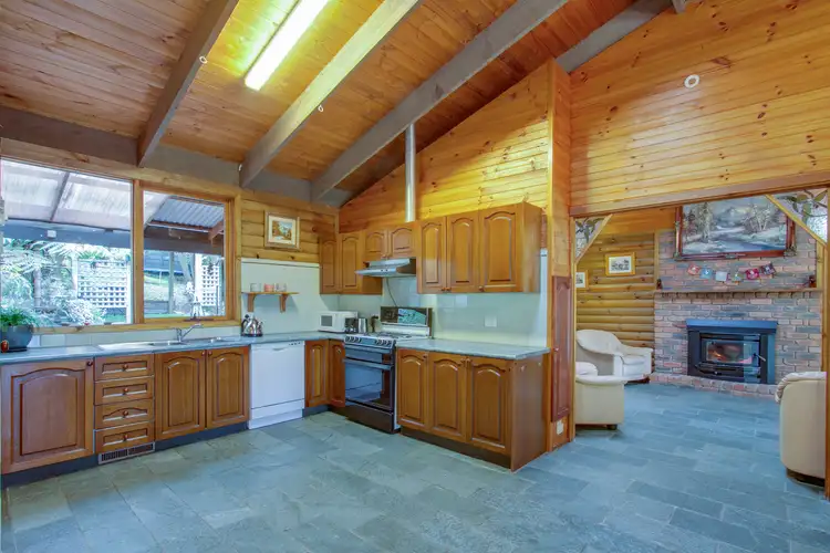 Sixth view of Homely house listing, 33 Baker Street, Cockatoo VIC 3781