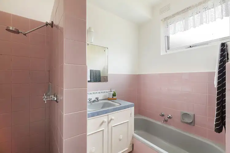 Fourth view of Homely apartment listing, 3/220 Warrigal Road, Camberwell VIC 3124