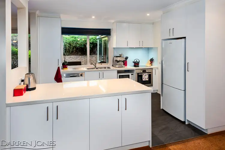 Sixth view of Homely house listing, 2 Lebunya Court, Greensborough VIC 3088