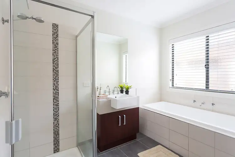 Fifth view of Homely house listing, 8 Wodalla  Circuit, Sandhurst VIC 3977