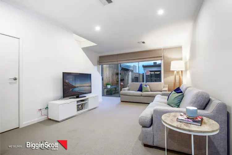 6 Bloom Avenue, Wantirna South VIC 3152