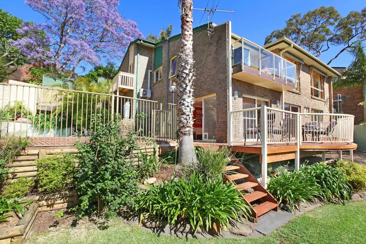 44 Urana Road, Yarrawarrah NSW 2233