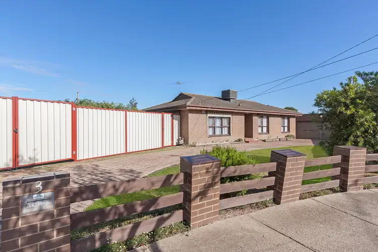 Second view of Homely house listing, 3 Bond Court, Lalor VIC 3075