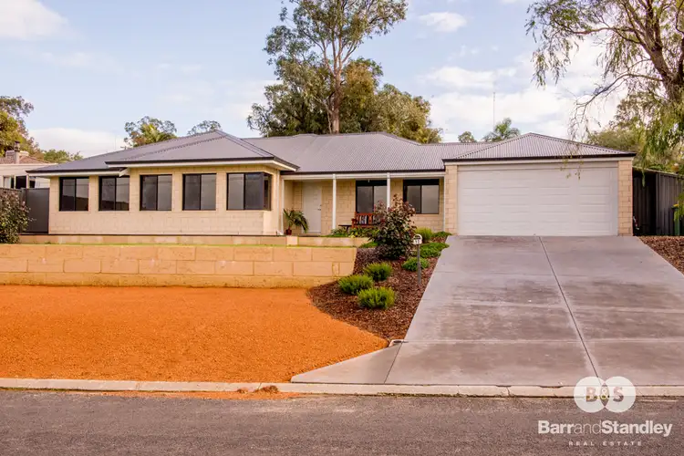 17 Parkfield Way
