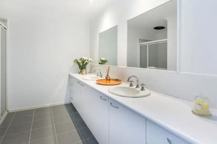 Fifth view of Homely townhouse listing, 6/3-17 sassafras   Drive, Frankston VIC 3199