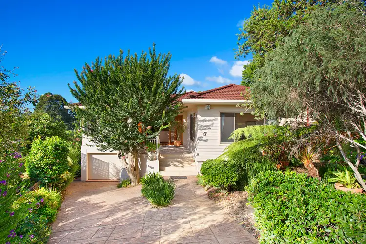 17 Burling Avenue, Mount Ousley NSW 2519
