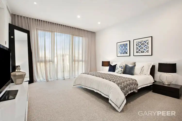 Sixth view of Homely house listing, 2/9b Lynedoch Avenue, St Kilda East VIC 3183