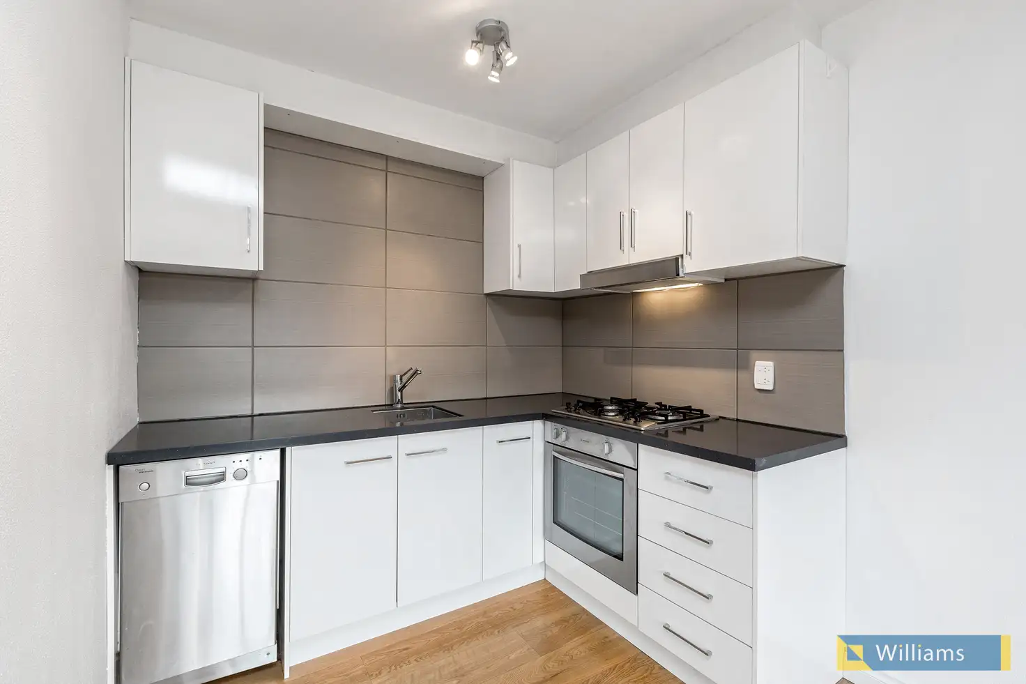 Main view of Homely apartment listing, 5/45 Oxford Street, Newport VIC 3015