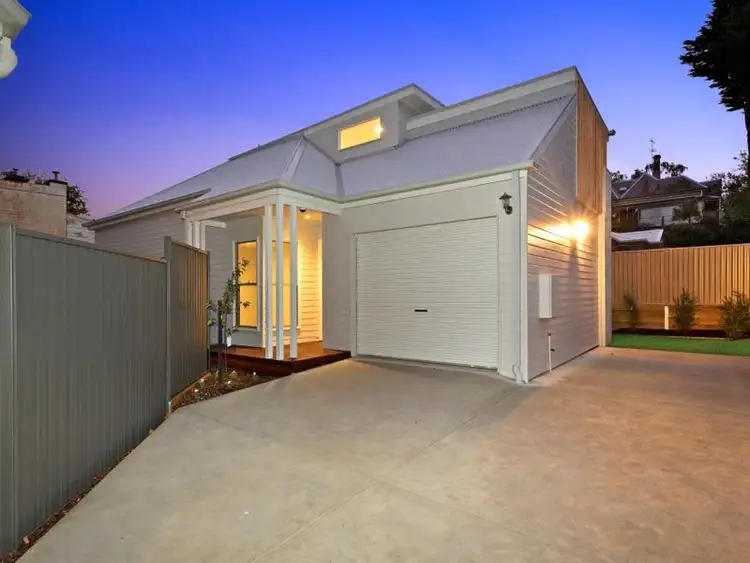 2/415 Ligar Street, Soldiers Hill VIC 3350