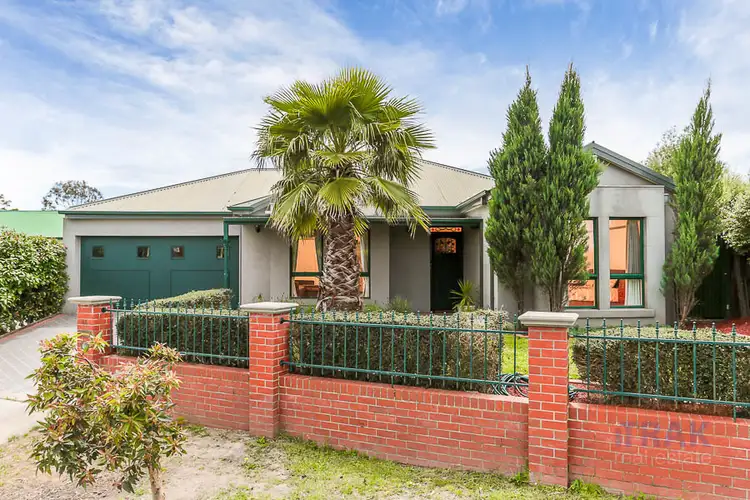 48 Mulduri Crescent, Croydon South VIC 3136