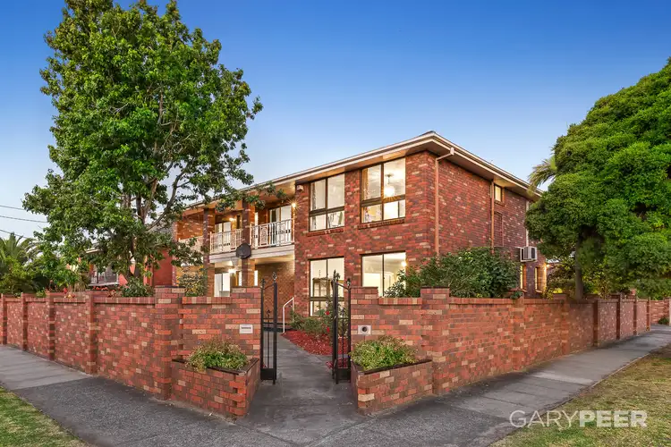 17 Royal Avenue, Glen Huntly VIC 3163