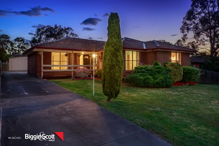 48 Zina Grove, Mooroolbark VIC 3138