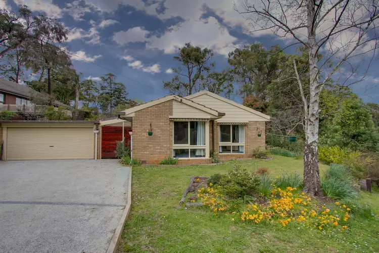 2 Woodlands Avenue, Emerald VIC 3782
