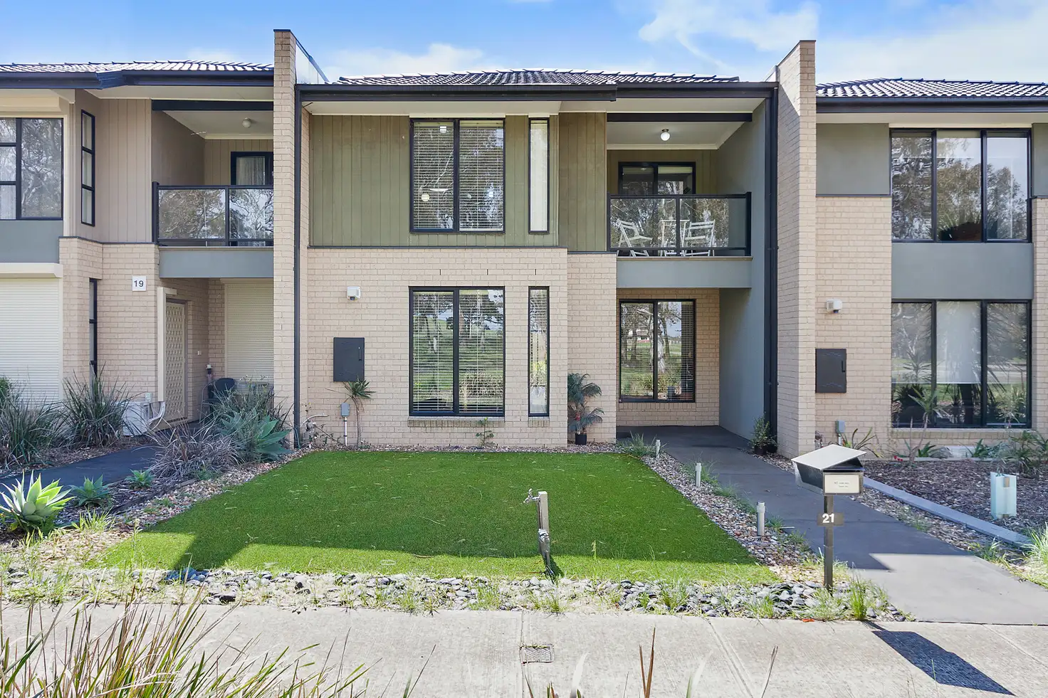 Main view of Homely townhouse listing, 21 Treemont Terrace, Mernda VIC 3754