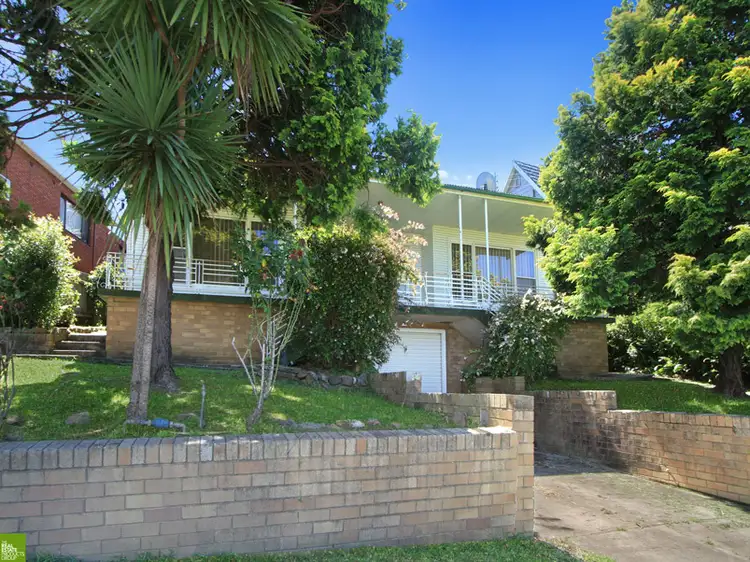 51 Stanleigh Crescent, West Wollongong NSW 2500