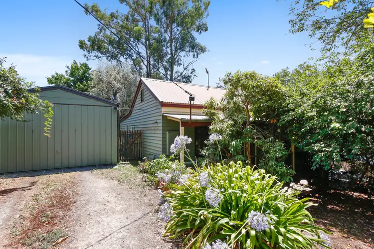 27 Raleigh Street, Seville VIC 3139