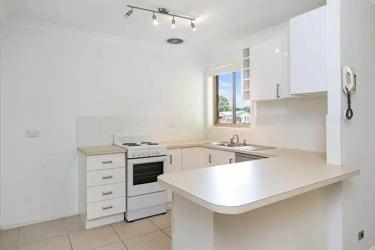 Fourth view of Homely villa listing, 11/12 Bellbird Close, Barrack Heights NSW 2528