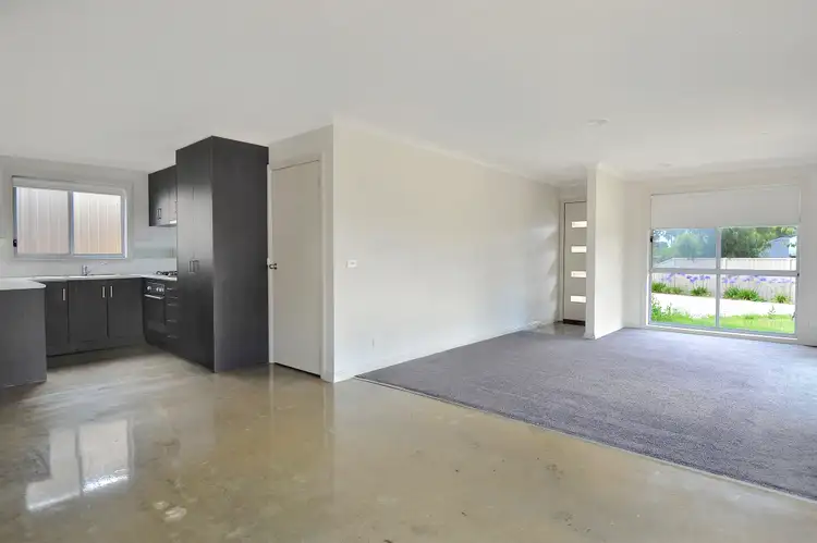 Fifth view of Homely townhouse listing, 11a Cecile Court, Ballarat East VIC 3350