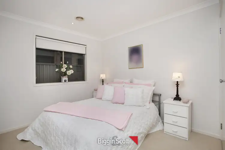 Sixth view of Homely house listing, 33 Avalon Crescent, Cranbourne East VIC 3977