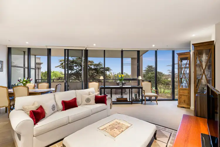 201/55 Queens Road, Melbourne VIC 3004