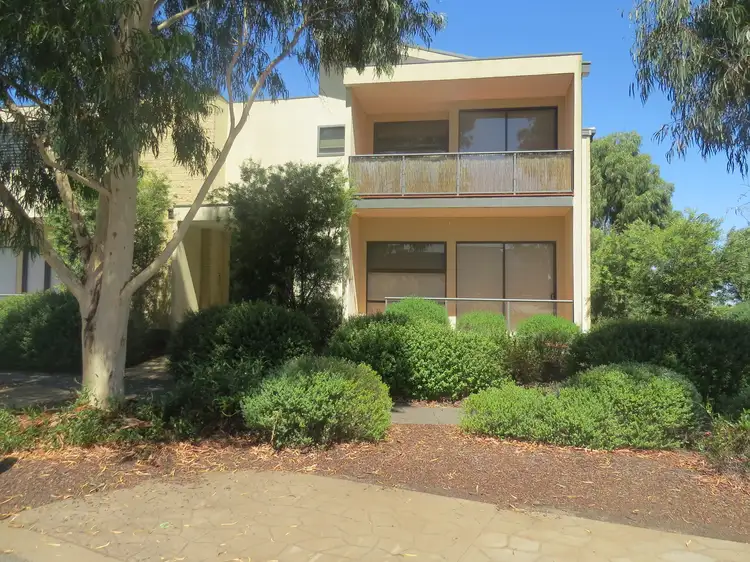 1/39 Diamond Boulevard, Greensborough VIC 3088