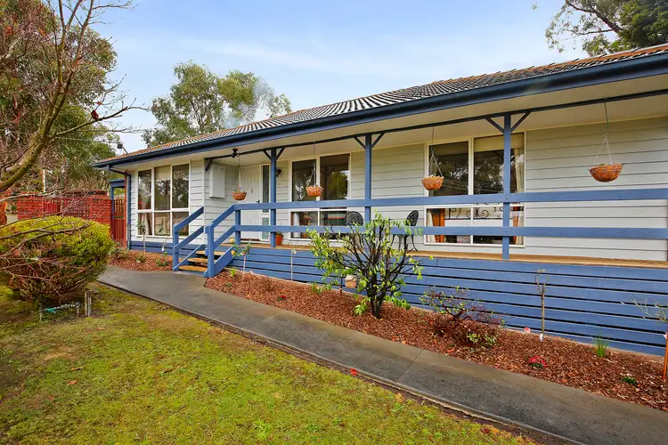 24 Dean Crescent, Launching Place VIC 3139