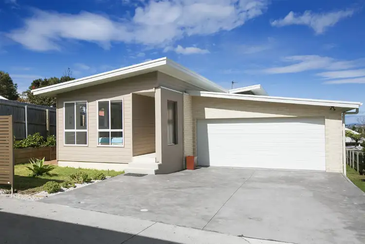 Second view of Homely house listing, 2/9 Mountain Road, Austinmer NSW 2515