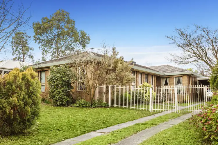11 Park Hill Drive, Ringwood North VIC 3134