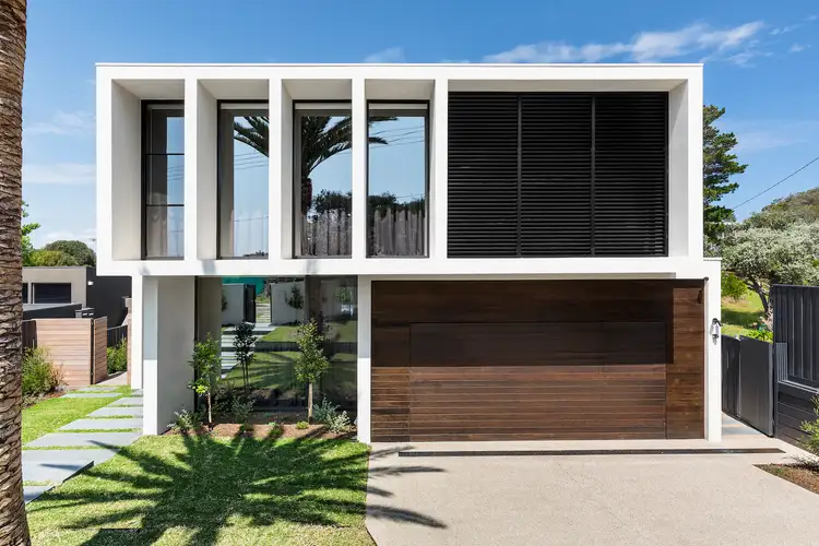 9 Queens Road, Sorrento VIC 3943