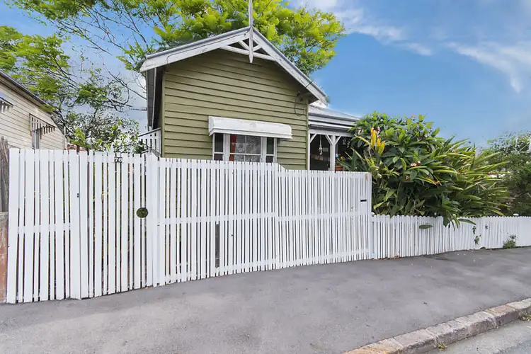 76 Cricket Street