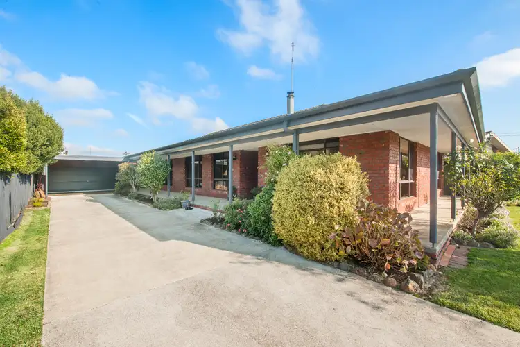 23 Marie Crescent, Wendouree VIC 3355