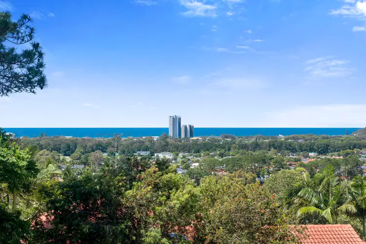 25 Swanbourne Way, Elanora QLD 4221