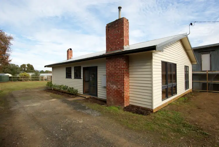 735 Old Warburton Road, Wesburn VIC 3799
