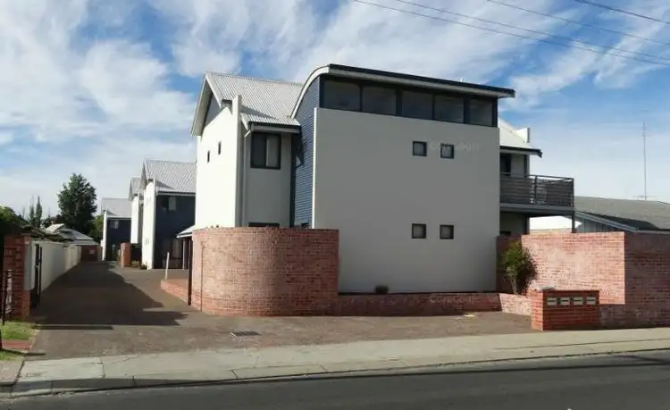 4/9 Strickland Street, Bunbury WA 6230