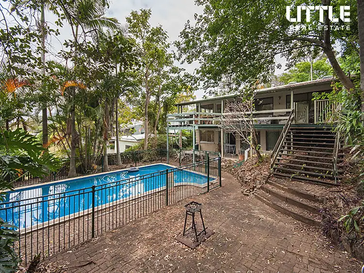 19 Blackstone Street, Indooroopilly QLD 4068