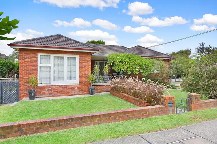 29 Ocean View Road, Freshwater NSW 2096