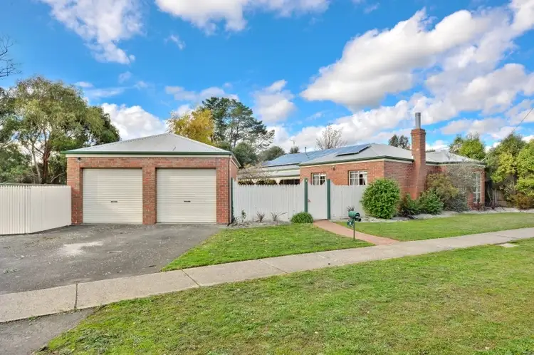 Main view of Homely house listing, 5 Bradby Avenue, Mount Clear VIC 3350