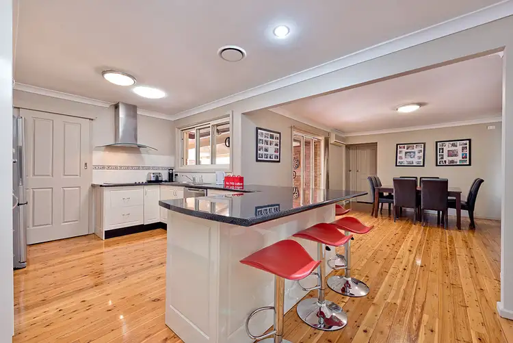 10 Dallas Avenue, South Penrith NSW 2750