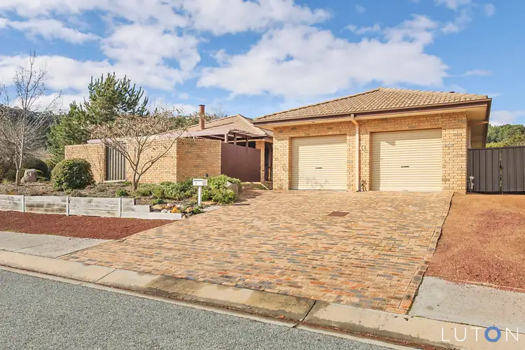 1 Walton Street, Isaacs ACT 2607