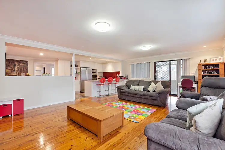 Sixth view of Homely house listing, 5 Cara Court, South Penrith NSW 2750