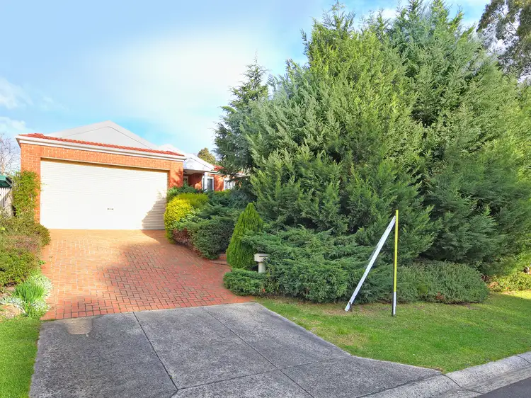 8 Lilian Street, Upwey VIC 3158
