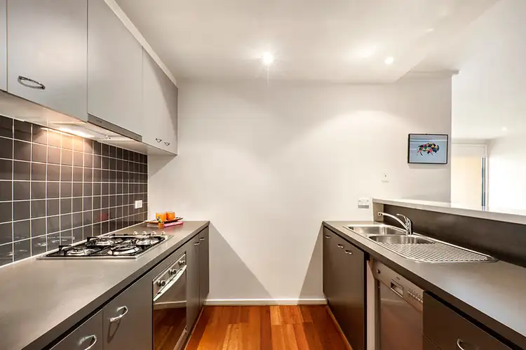 Third view of Homely apartment listing, 12/125 Ormond Road, Elwood VIC 3184