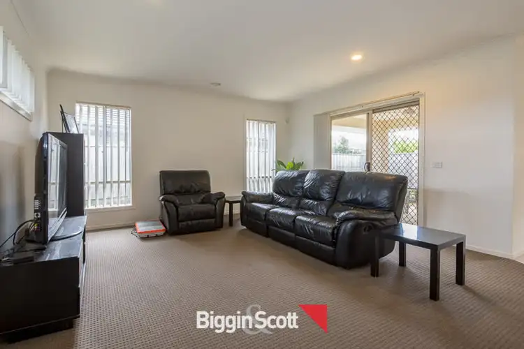 Fifth view of Homely house listing, 3 Verdant Avenue, Sandhurst VIC 3977