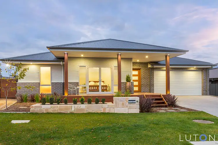 19 Bailey Crescent, Googong NSW 2620