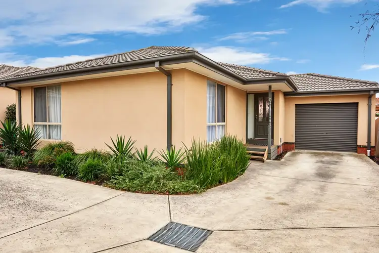 Main view of Homely unit listing, 2/4 Kent Street, Knoxfield VIC 3180