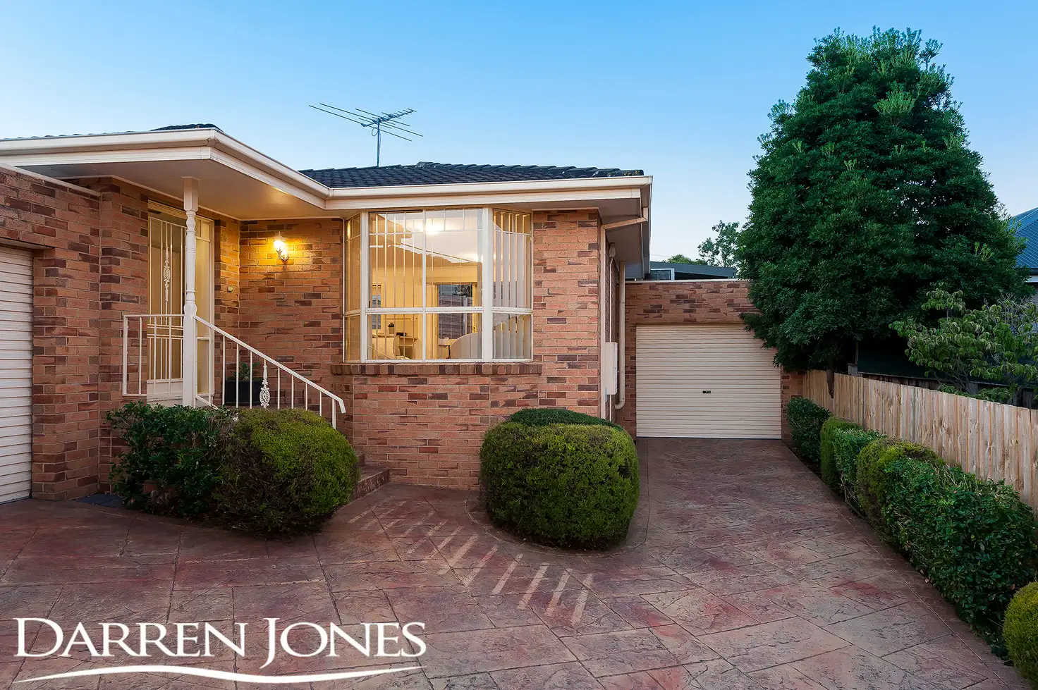 Main view of Homely unit listing, 2/12 Oban Way, Macleod VIC 3085